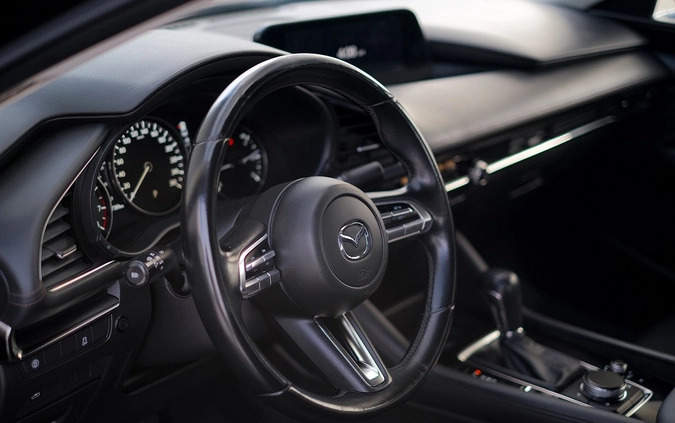 Mazda 3 cena 67900 przebieg: 135246, rok produkcji 2019 z Białystok małe 301